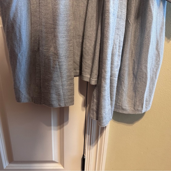 Lane Bryant Grey Open Front Cardigan Sweater Plus 3/4 Sleeves Pockets Sz 26/28 - Picture 4 of 12